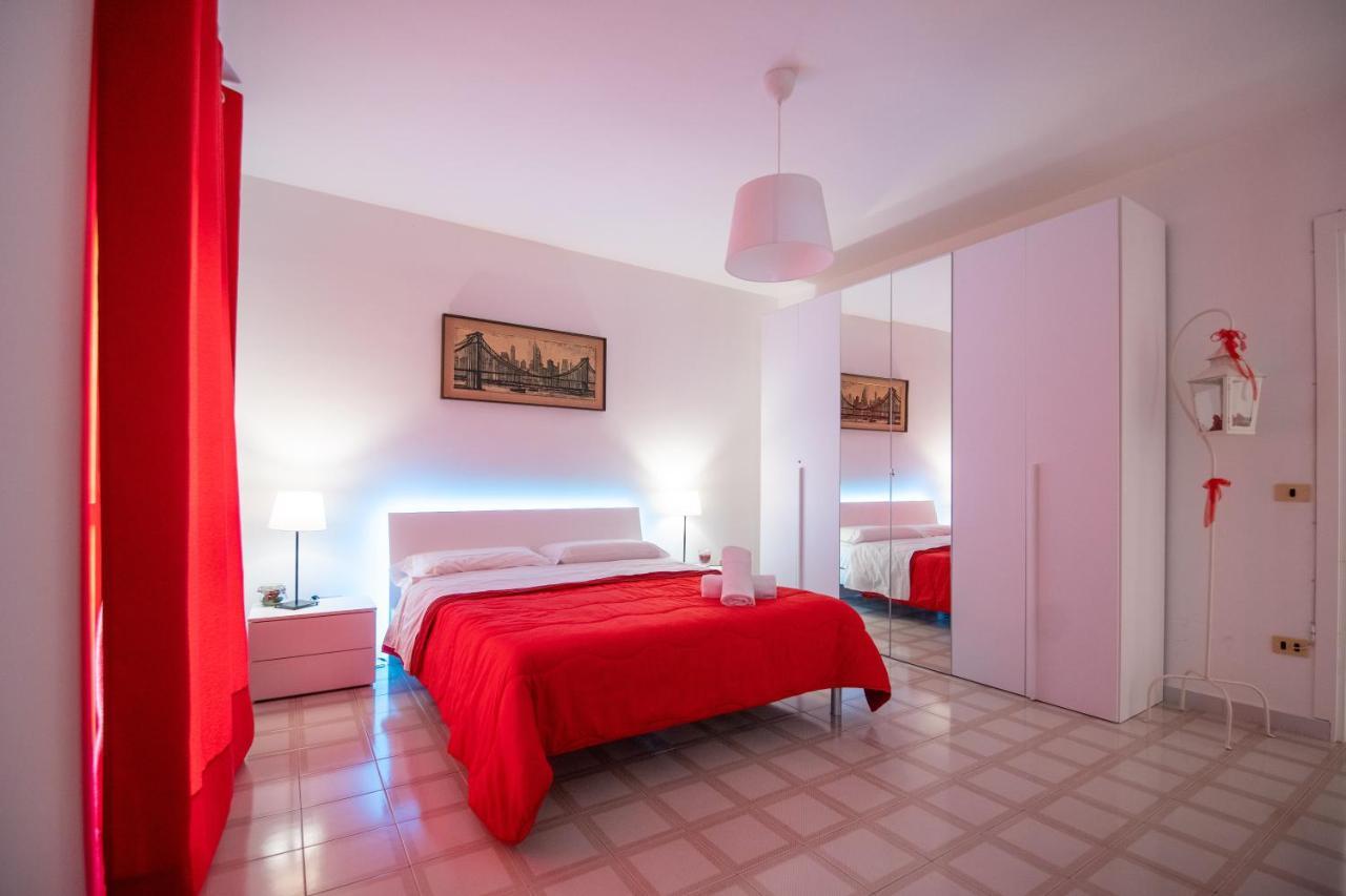 B&B A Casa Di Amici กาแซร์ตา ภายนอก รูปภาพ